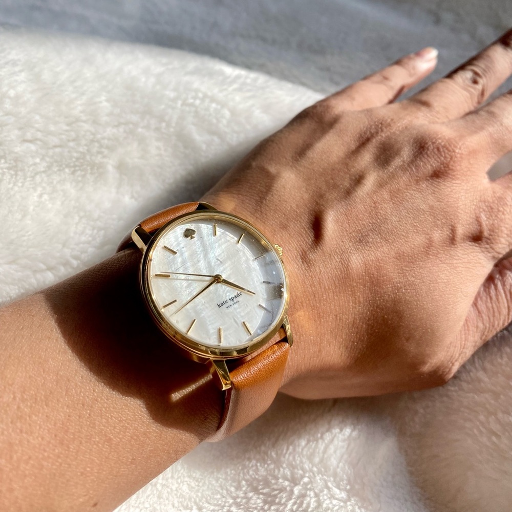 Kate Spade New York Metro Three-Hand Luggage Leather Watch Mother of Pearl Face
